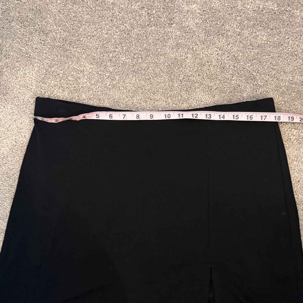 American Eagle Outfitters Black Mini Skirt with Front Slit - Picture 3 of 4